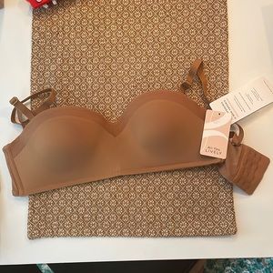 NWT All You Lively Strapless bra 32D